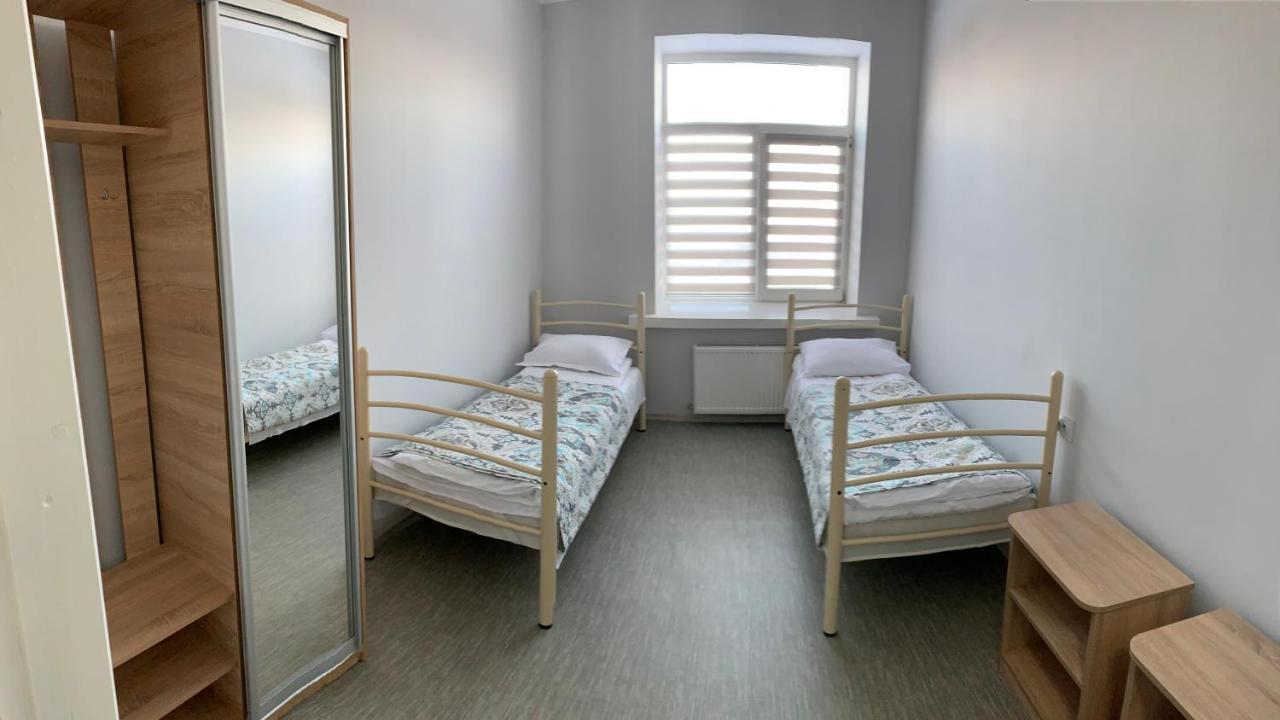 Good Rest Vandrarhem Chemerivtsi Exteriör bild